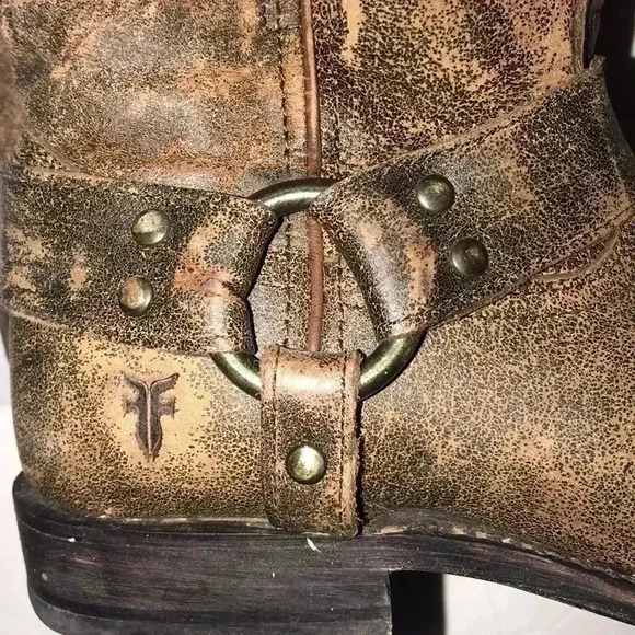 FRYE Wyatt Harness Short Boot Distressed Size 6 - Picture 4 of 8